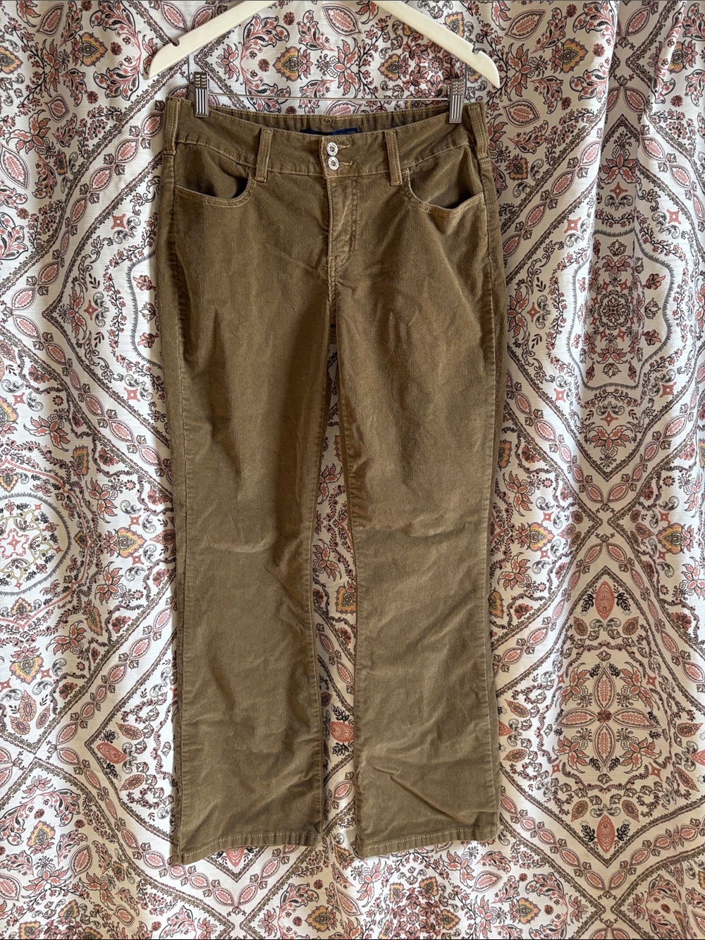Women’s Corduroy Pants in Olive Brown